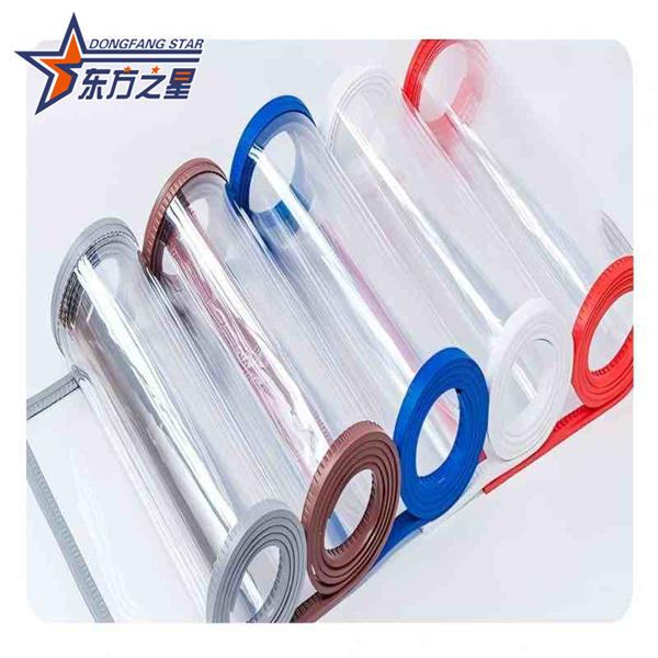 Extrudeuse de bande de PVC entièrement automatique de 200 mm de largeur pour l'entreposage frigorifique