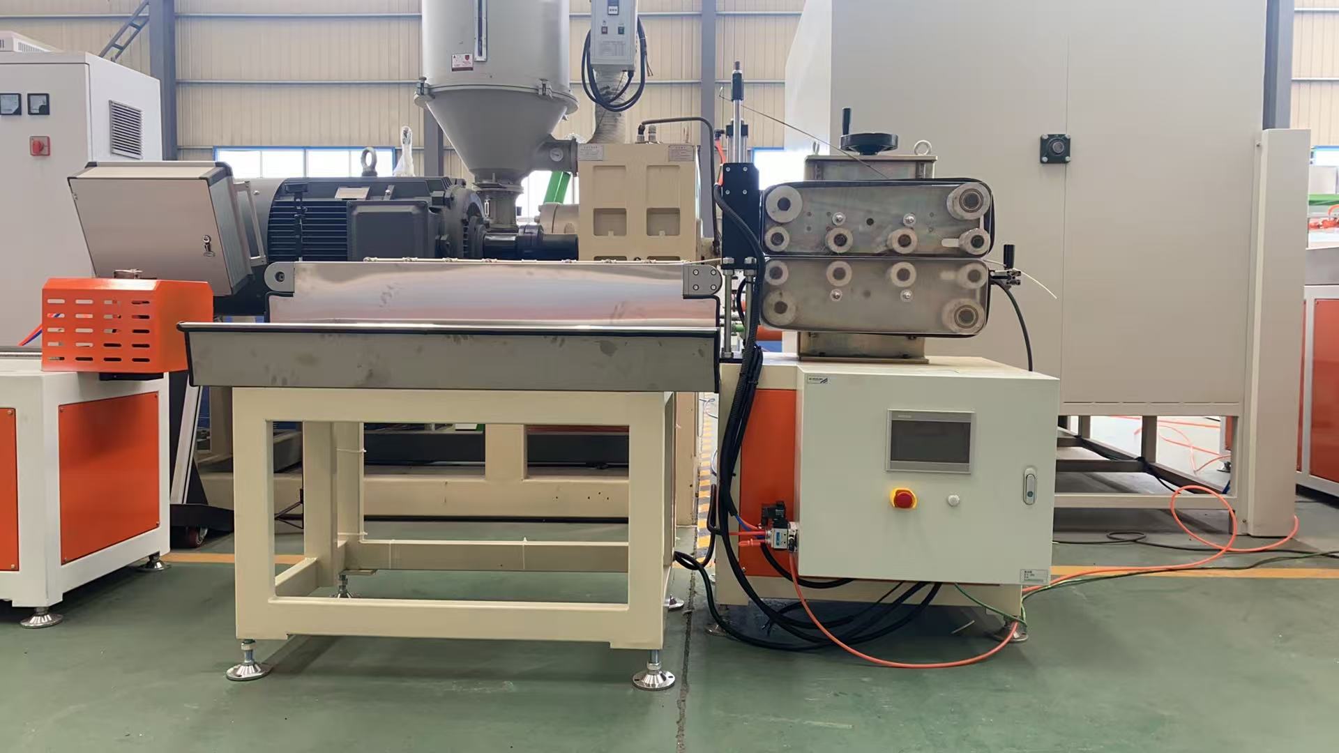 Machine de coute-longueur exportée vers le Mexique
