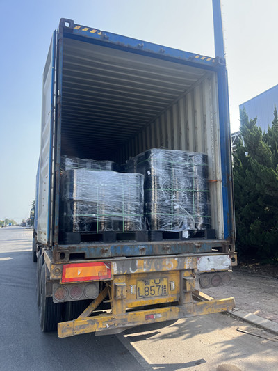 Chargé dans des conteneurs et expédié en Inde