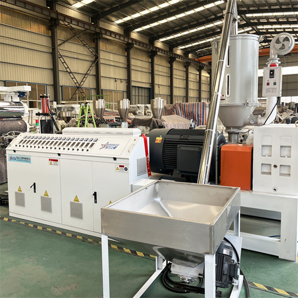 Ligne de production d'équipement de machine d'extrusion de feuille de plastique PP PS